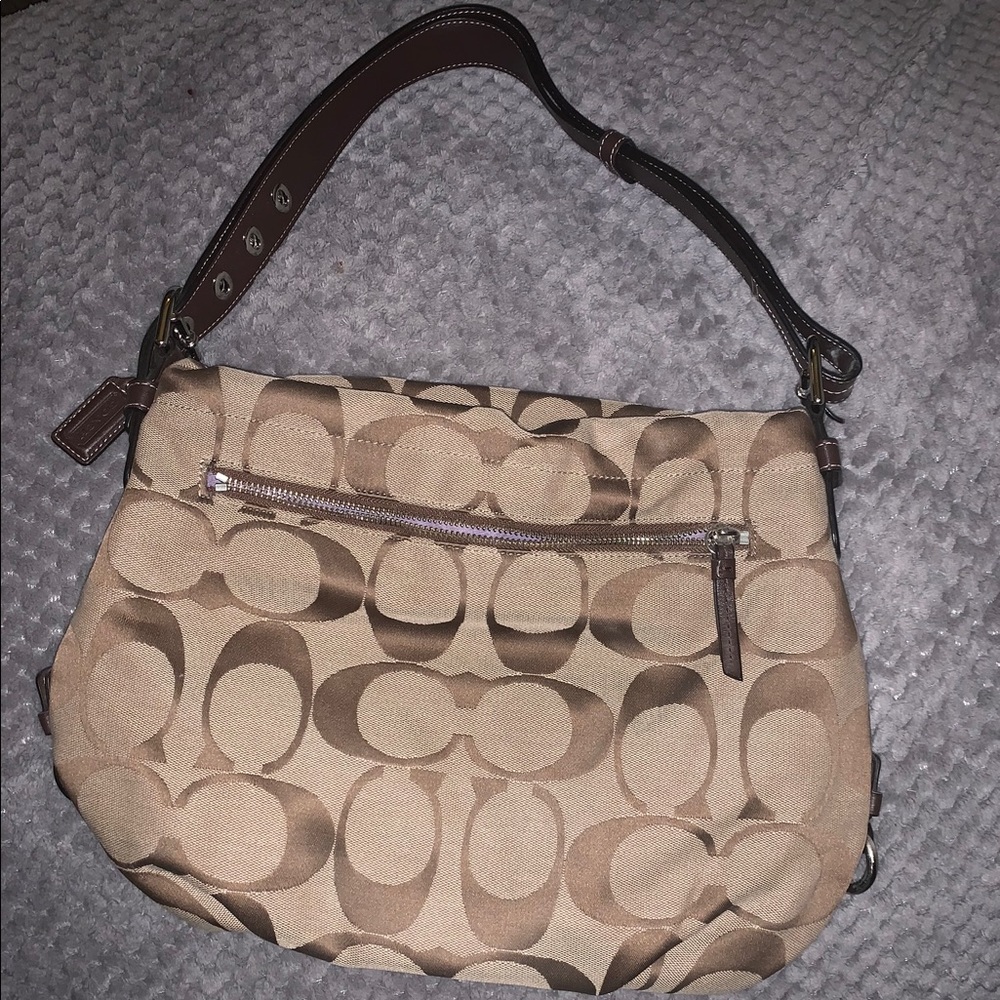 Coach Signature C Hobo in Tan/Brown